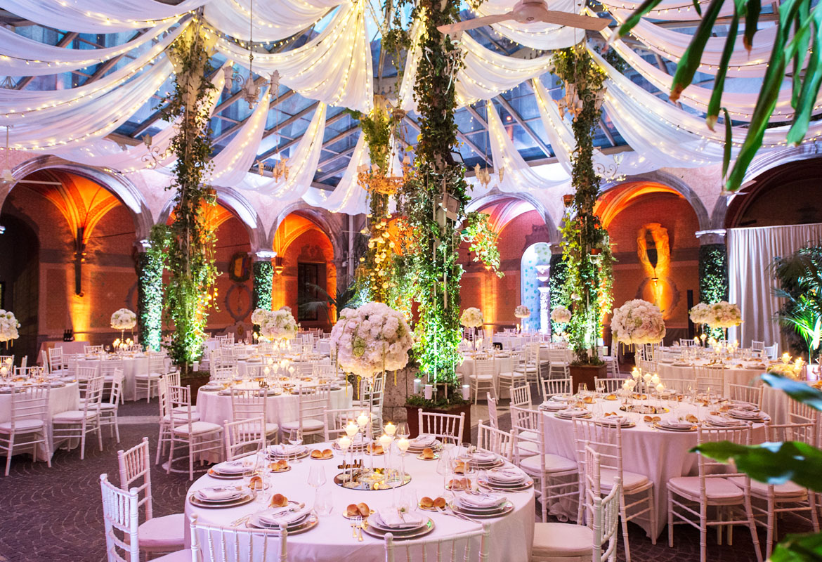 WEDDING IN THE CASTLE