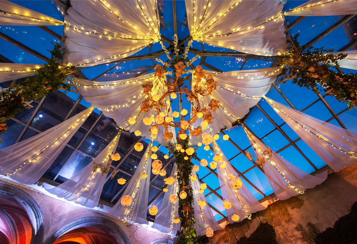 WEDDING IN THE CASTLE