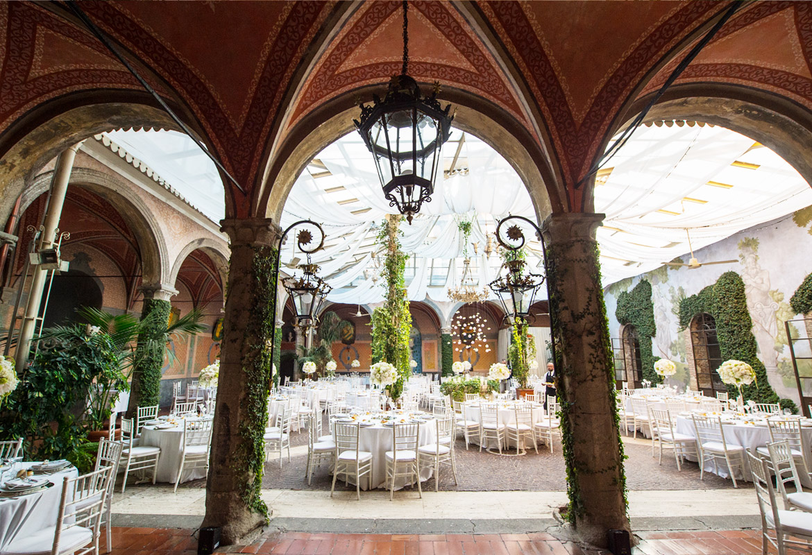 WEDDING IN THE CASTLE